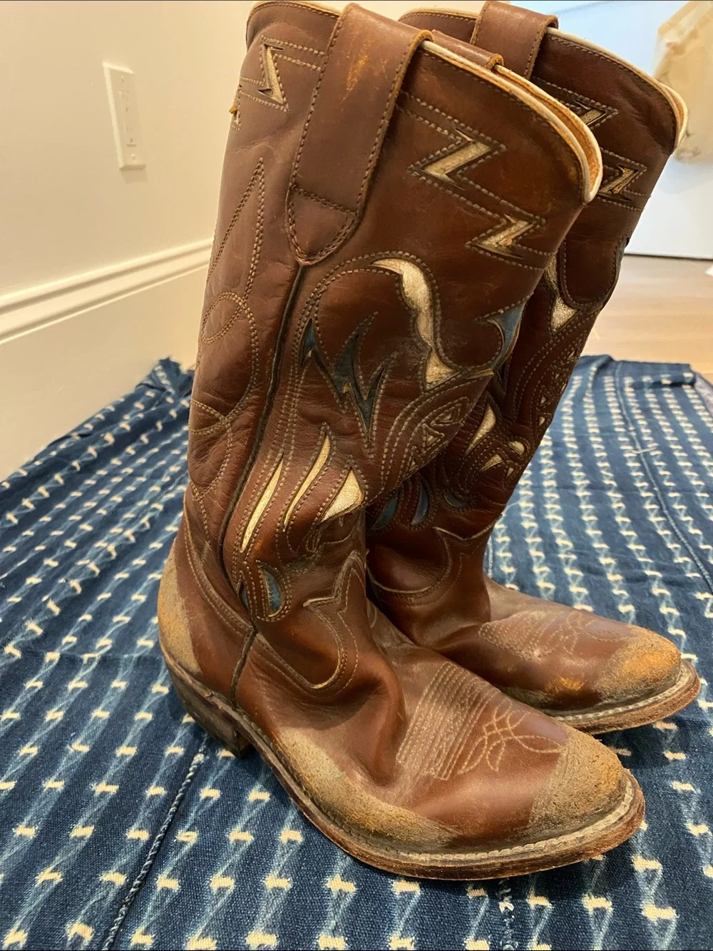 Golden Goose Brown Leather Embroidered Western Heeled Boots - Picture 2 of 3